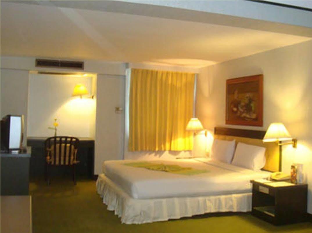 בנגקוק Sena Place Hotel מראה חיצוני תמונה